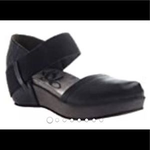 OTBT Migrant Mary Jane Wedges size 6.5 NWOT